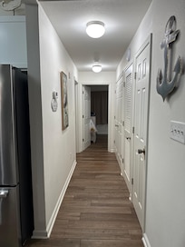 Hall to laundry romm/bedrooms