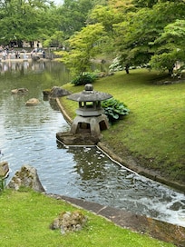 Een bezoek aan de Japanse tuin in Hasselt is de moeite waard.
