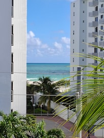 vue depuis le roof top (piscine)