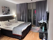 Room 1010. There are bunk beds for 2 ppl that doesn’t show in the photo.