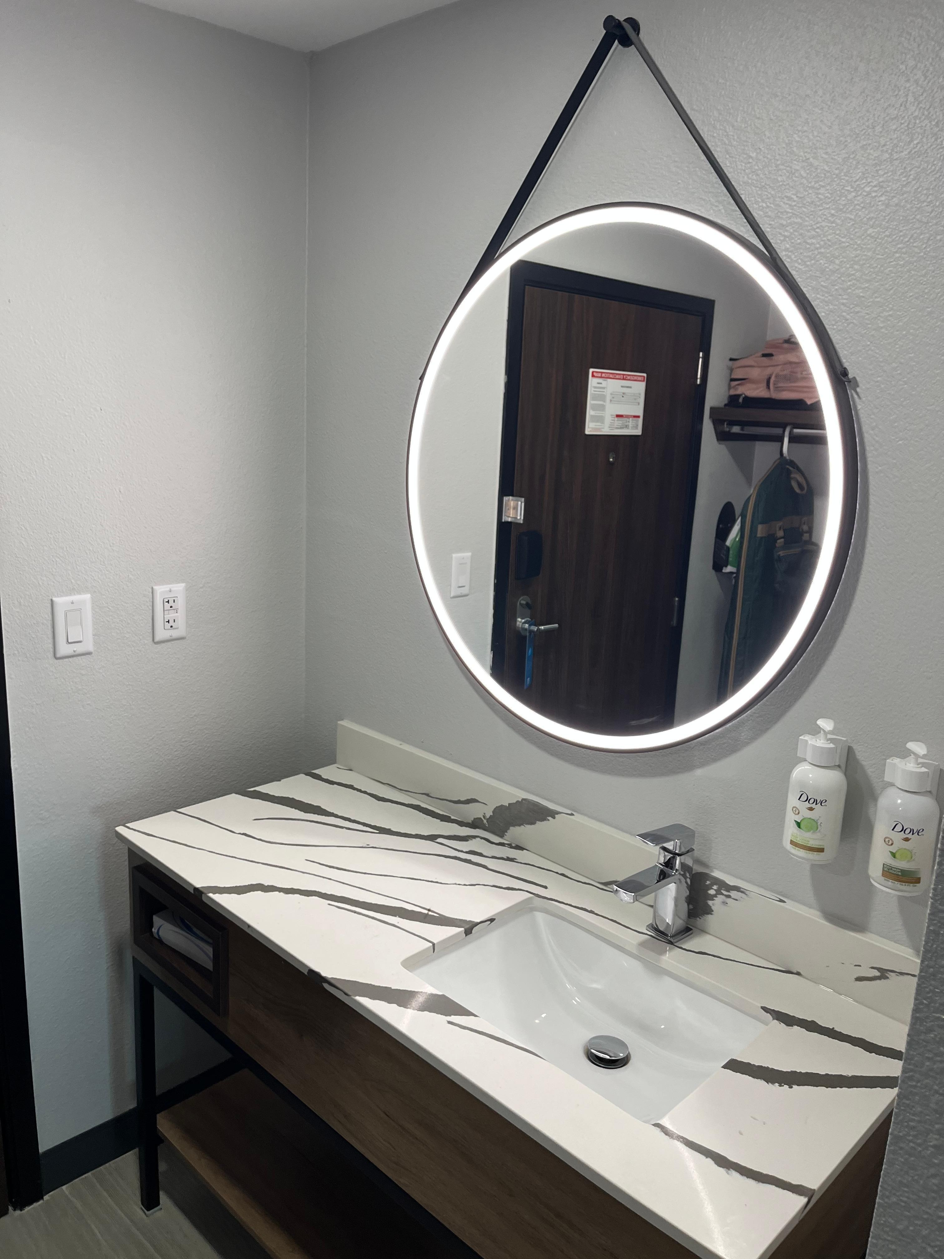 King lavatory