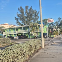 Street View of the motel.
