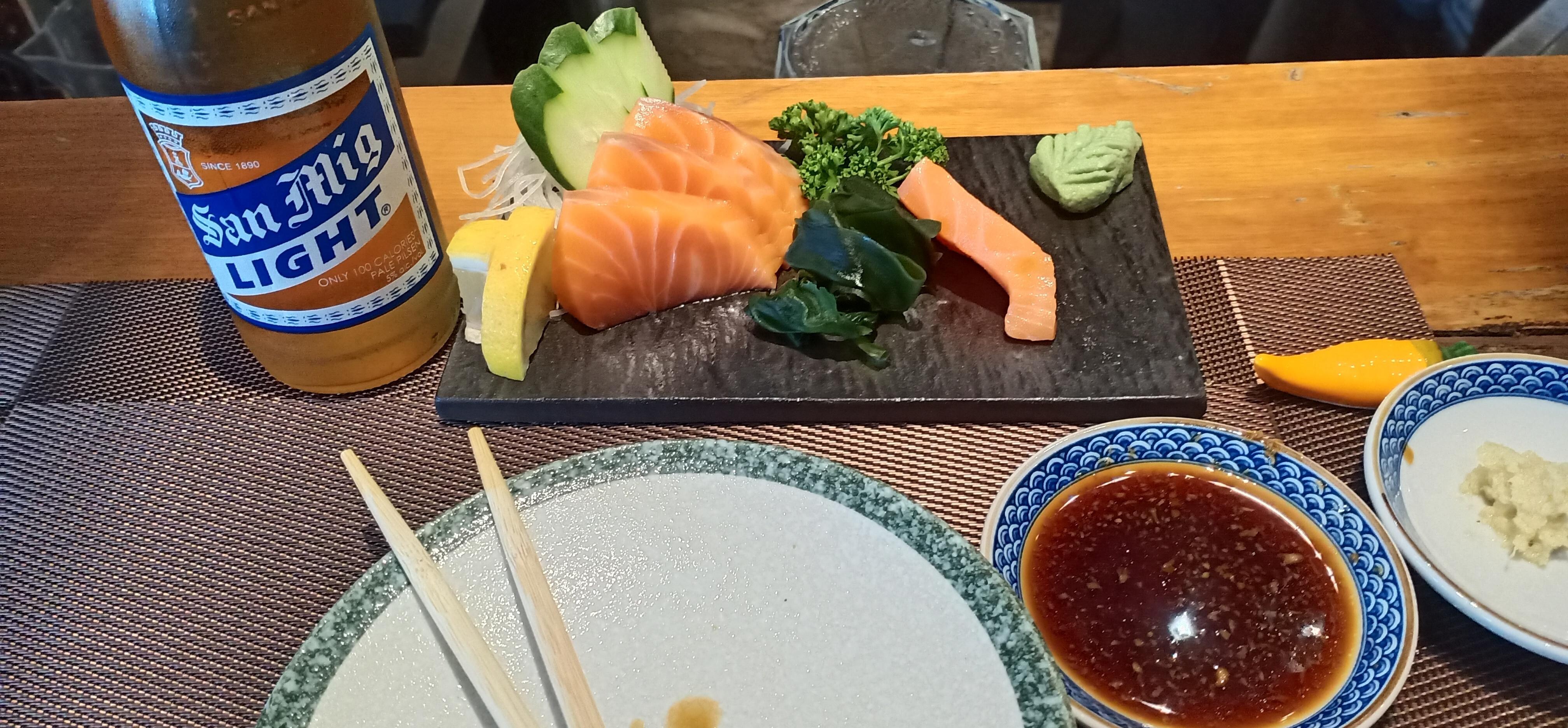 salmon sashimi at Shogun