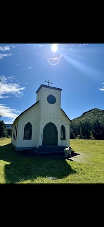 Paramount, hiking nearby