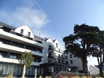 Façade principale de l'hôtel