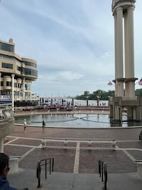 Waterfront (Potomac River) one block away