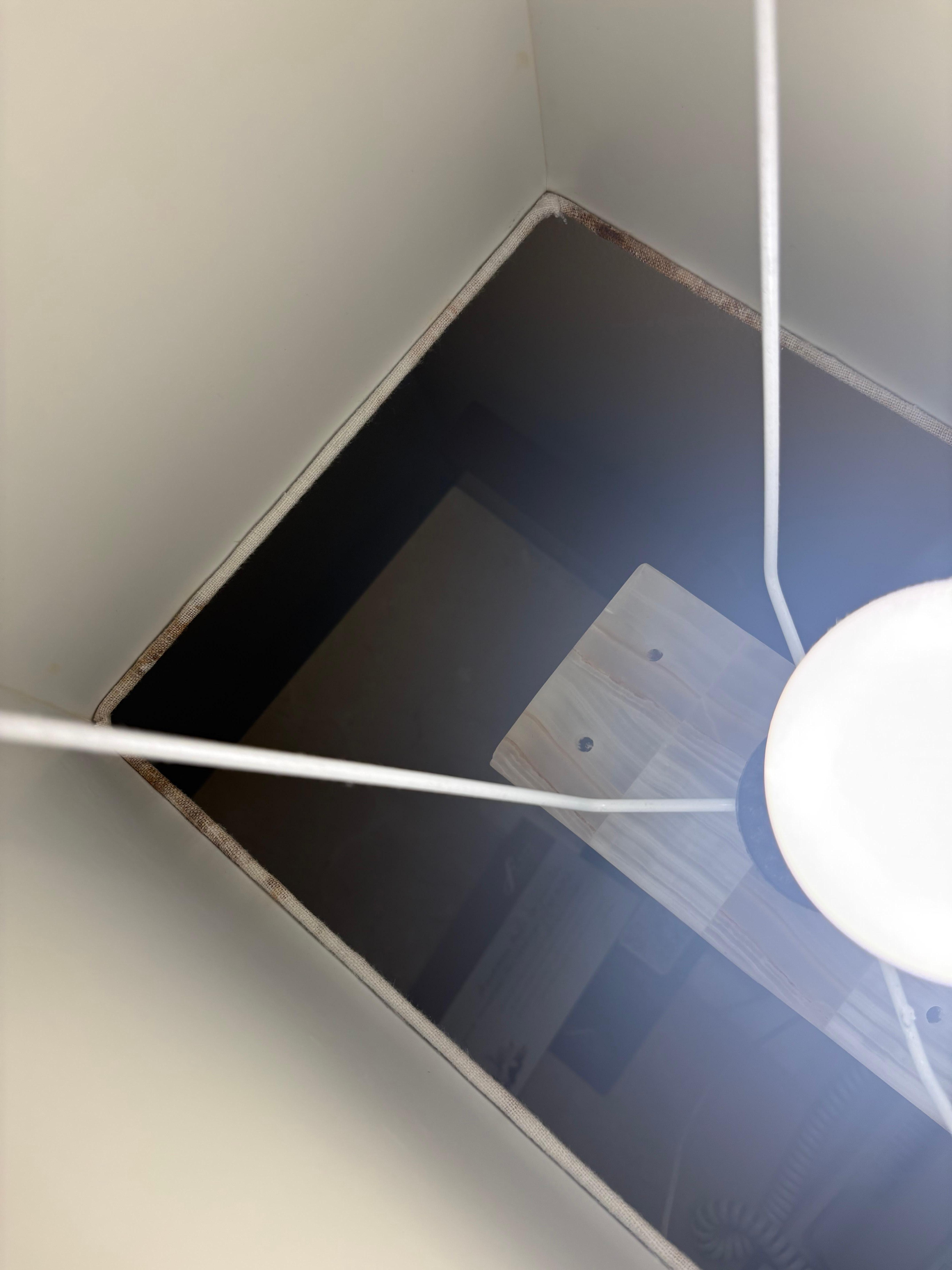 The lamp dusty snd rusty