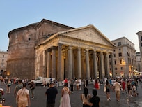 Pantheon - Very close
