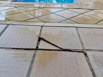 Tiles round pool