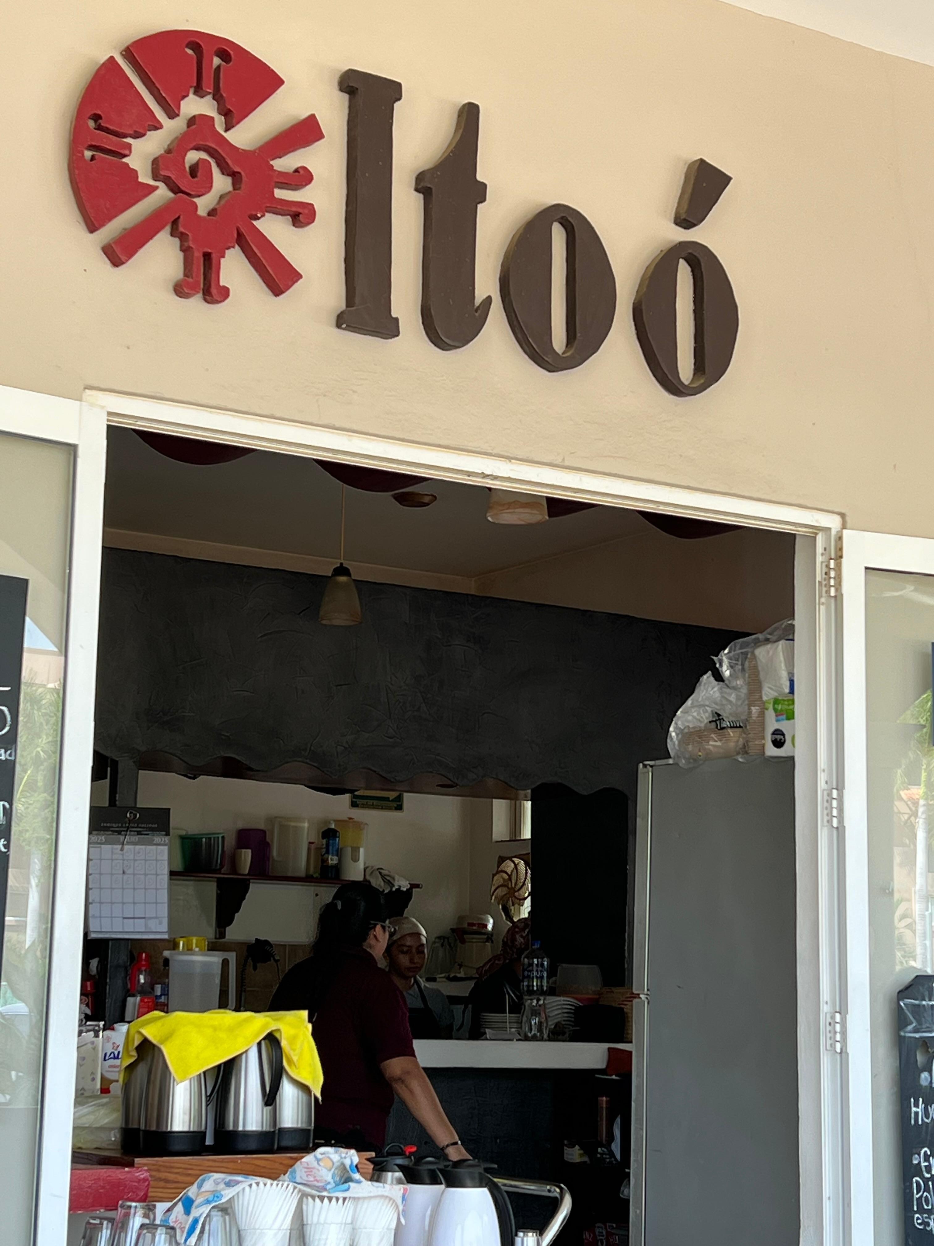 Best place to hace breakfast in Santa Cruz , Crucecita 