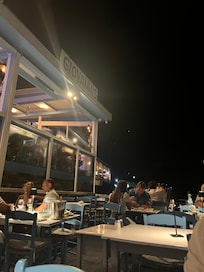Dinner/breakfast area