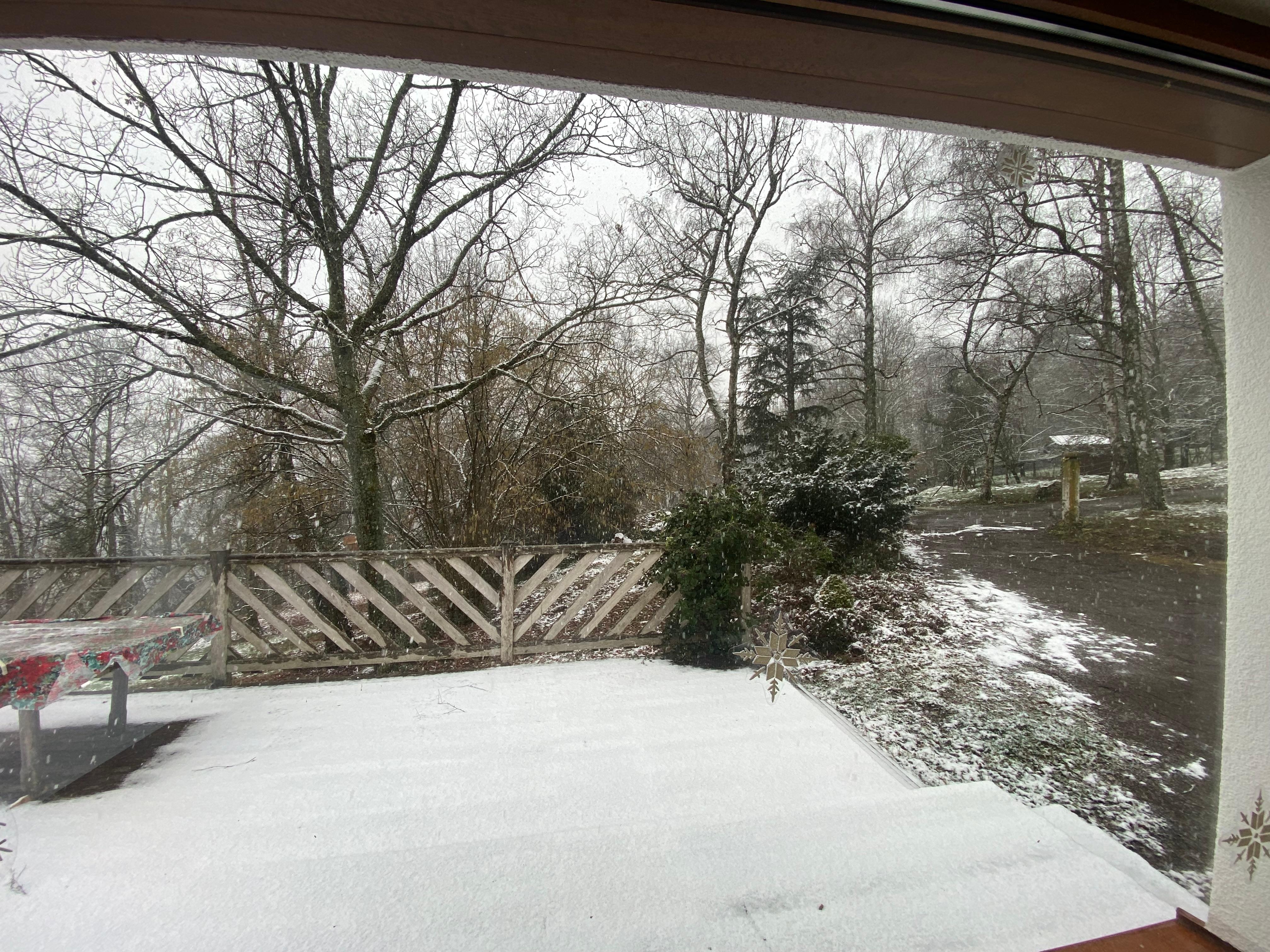Neige sur la terrasse 