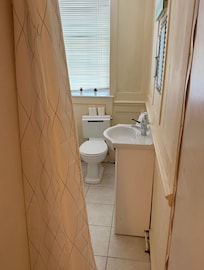 2nd bathroom