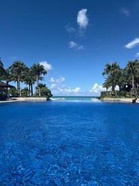 Oasis pool