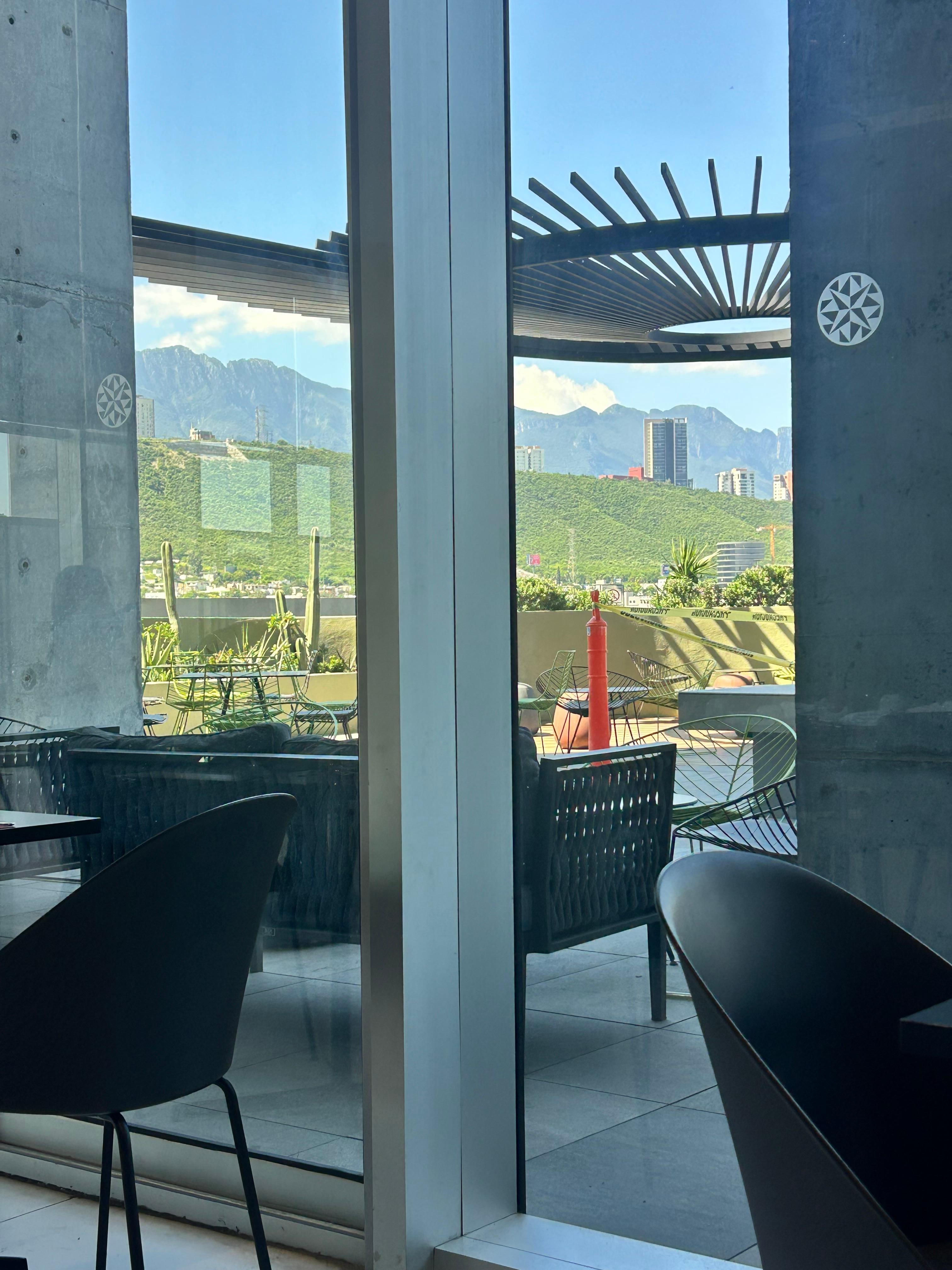 Increíble vista, sin embargo el buffet vacío :(