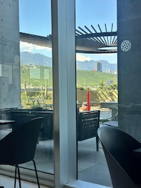 Increíble vista, sin embargo el buffet vacío :(