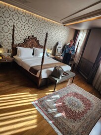 Corner suite with street view