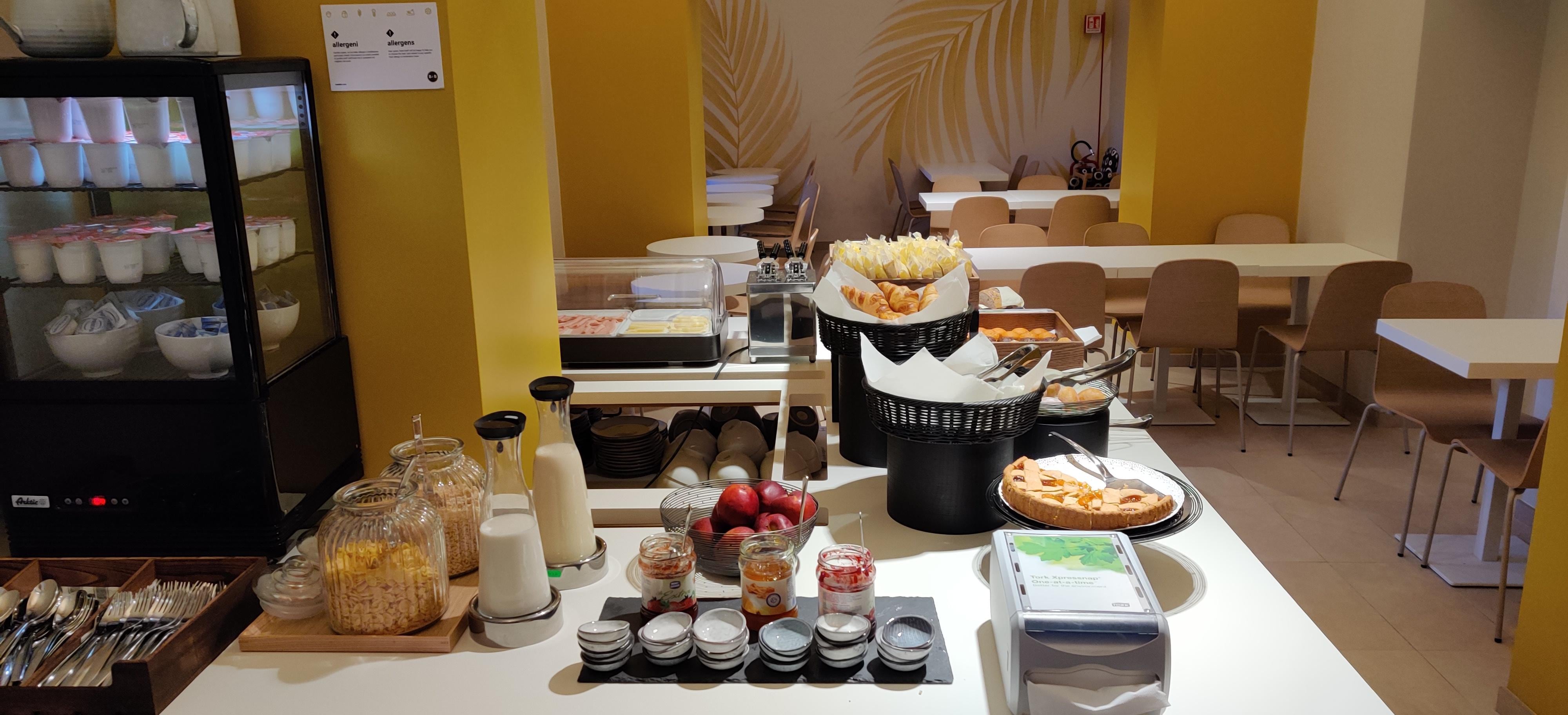 Breakfast buffet