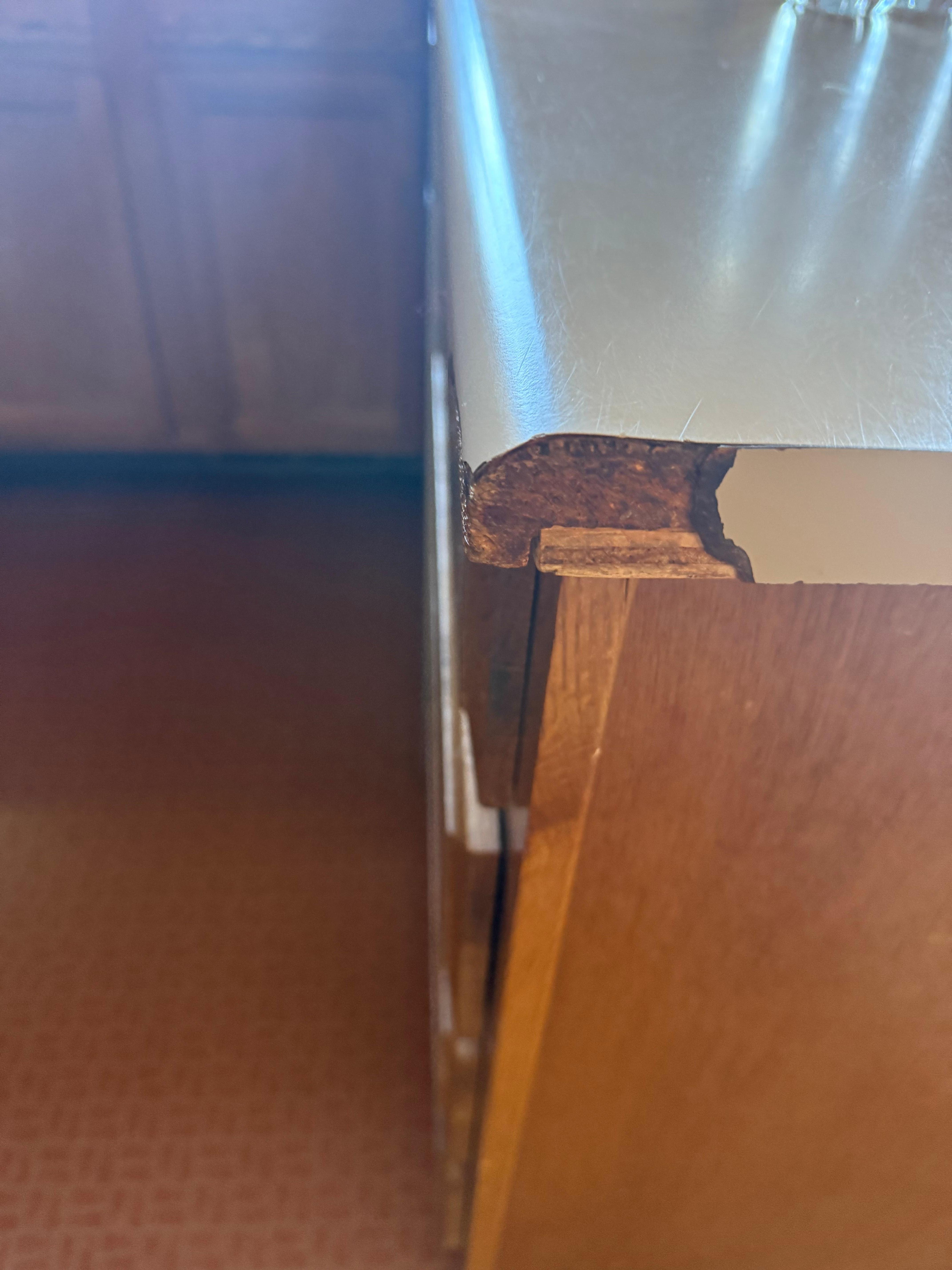 Broken edges on really old Formica countertops 