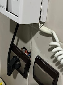 prise sèche cheveu à
proximité du lavabo