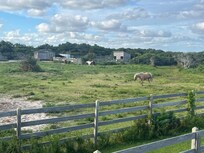 Pony Pen on US12