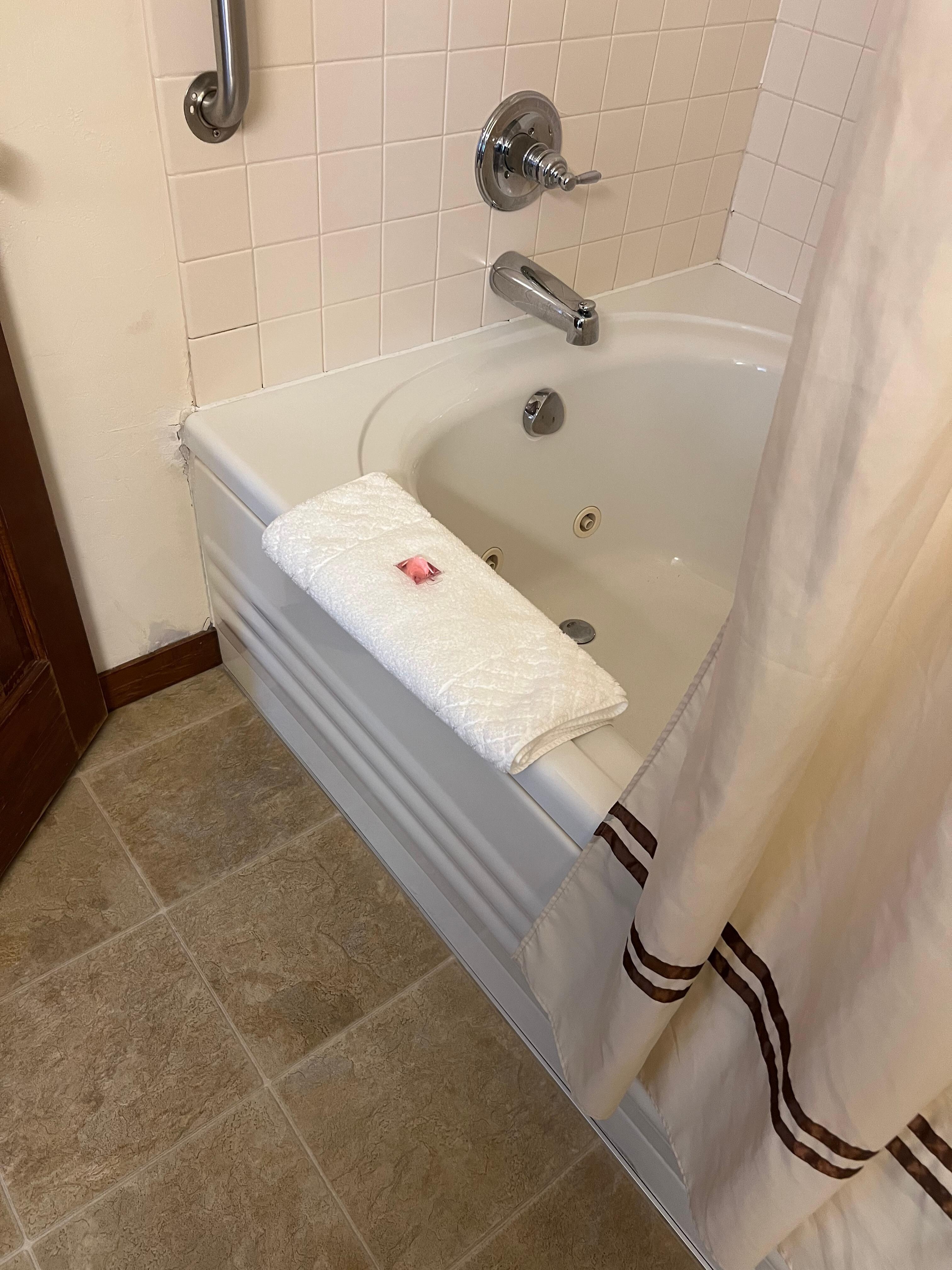 Jetted tub,
