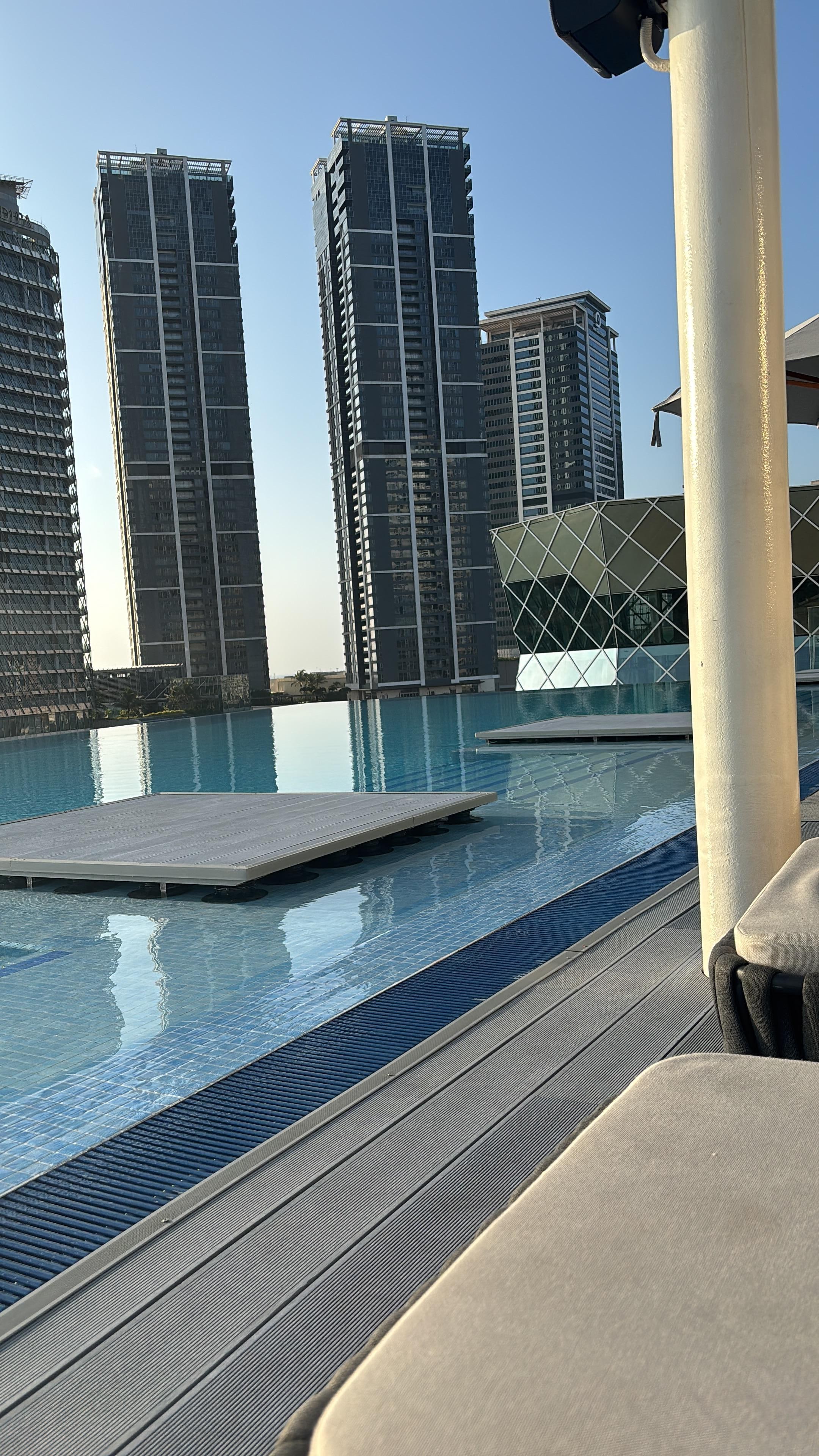 Infinity pool in the evening!