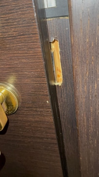 The door lock was broken and no way to latch the door closed