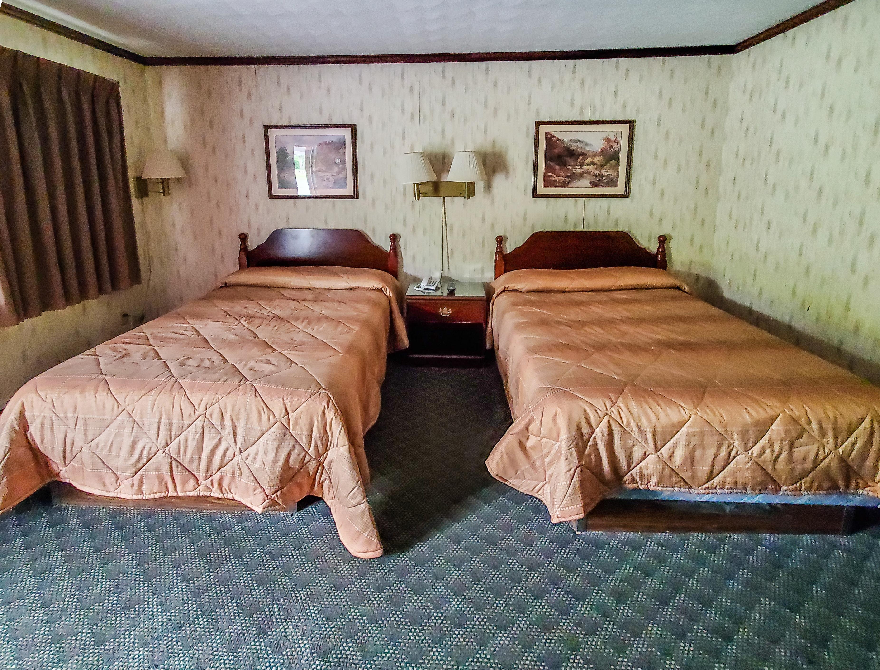Comfortable beds but thin pillows