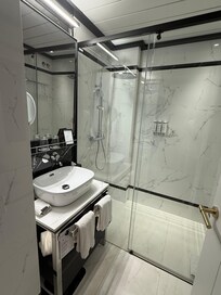 Lovely bathroom