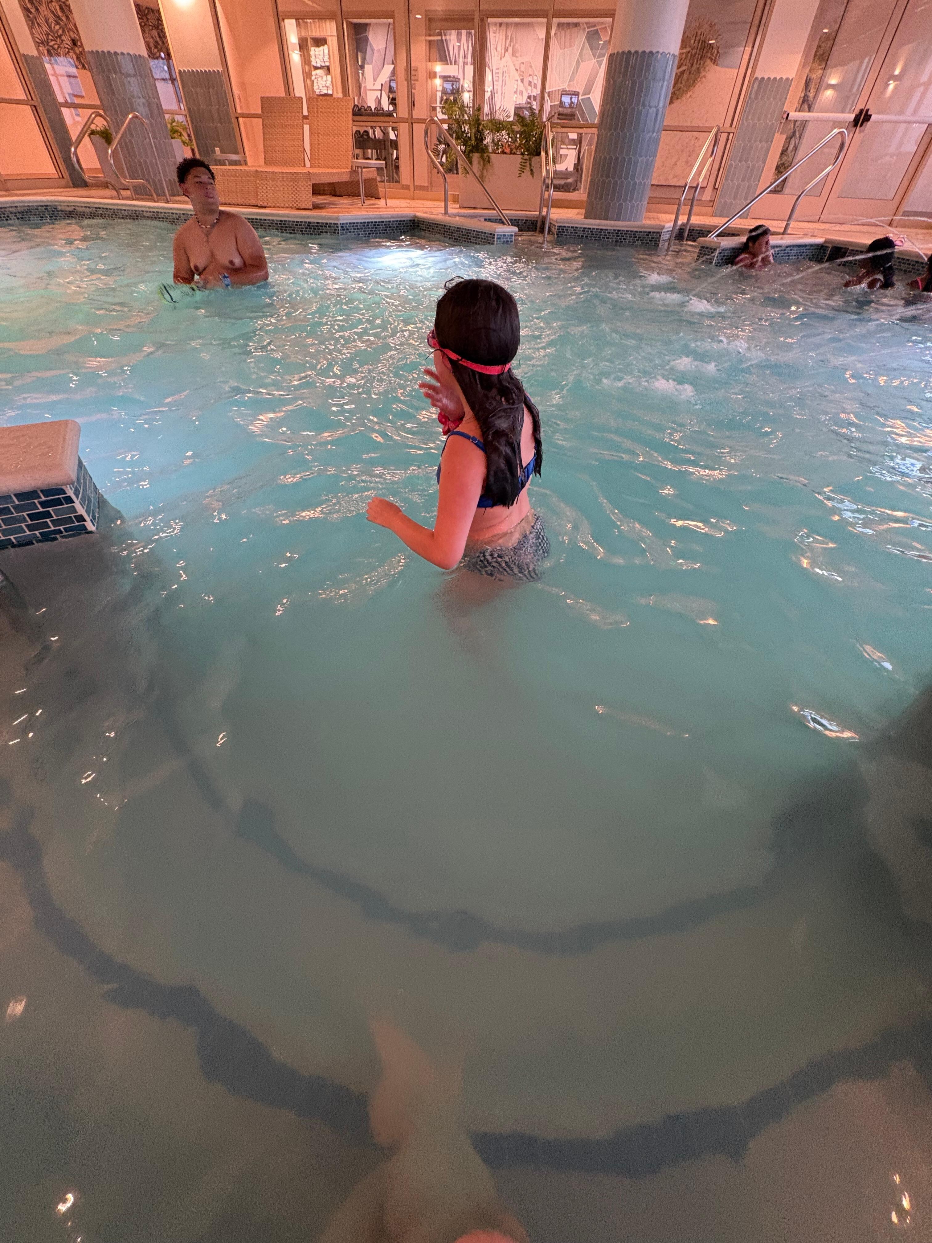 Indoor pool was cold (was told it’s heated) and foggy. Couldn’t see legs underwater. 