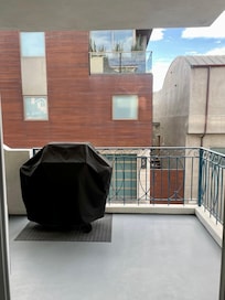 BBQ was in great shape and worked flawlessly for many quick dinners.