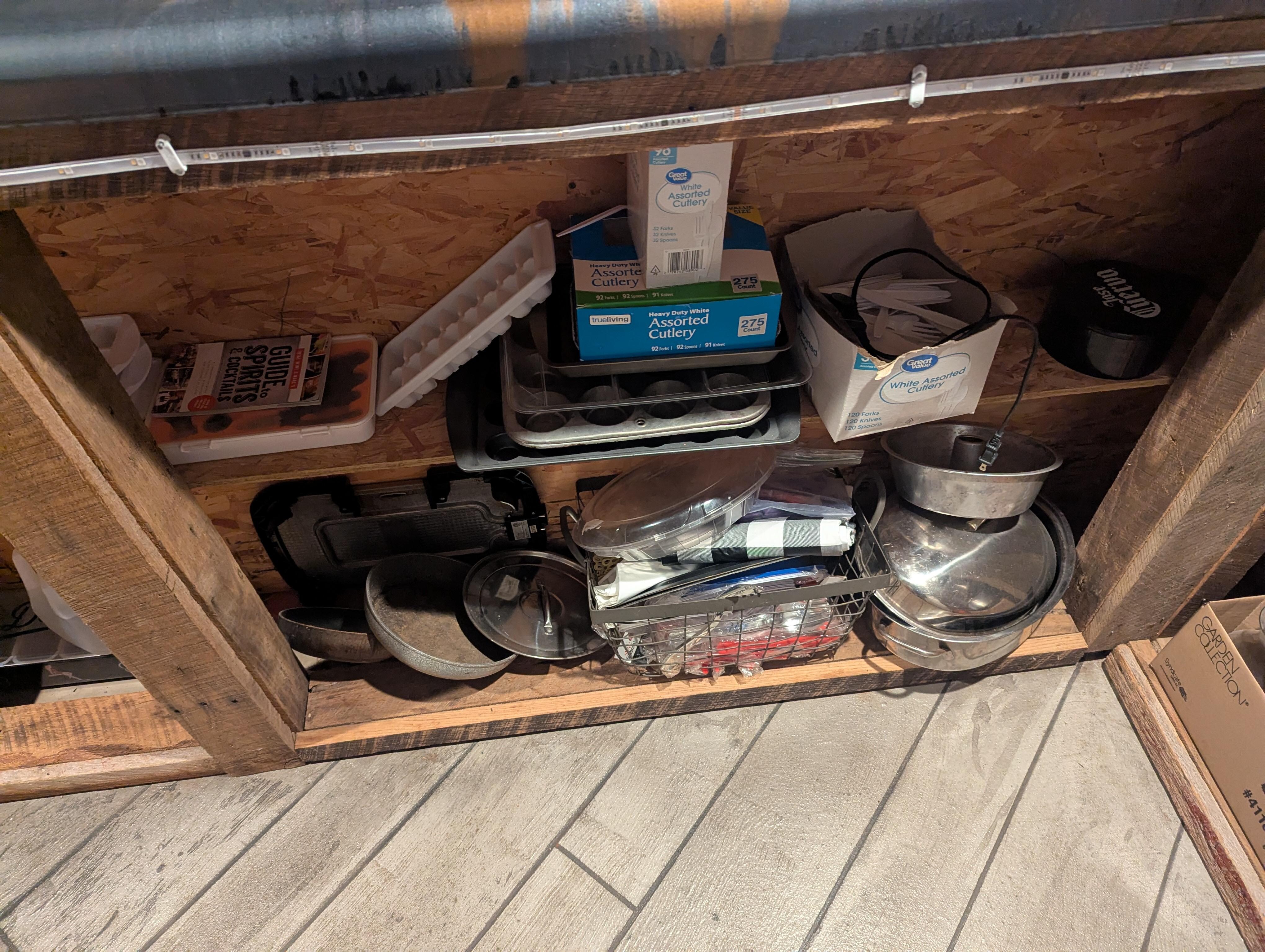 Other utensils, etc under the bar