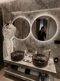 Main bathroom that’s so gorgeous you never want to leave