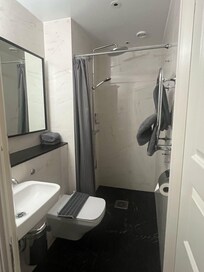 Banheiro - bom tamanho