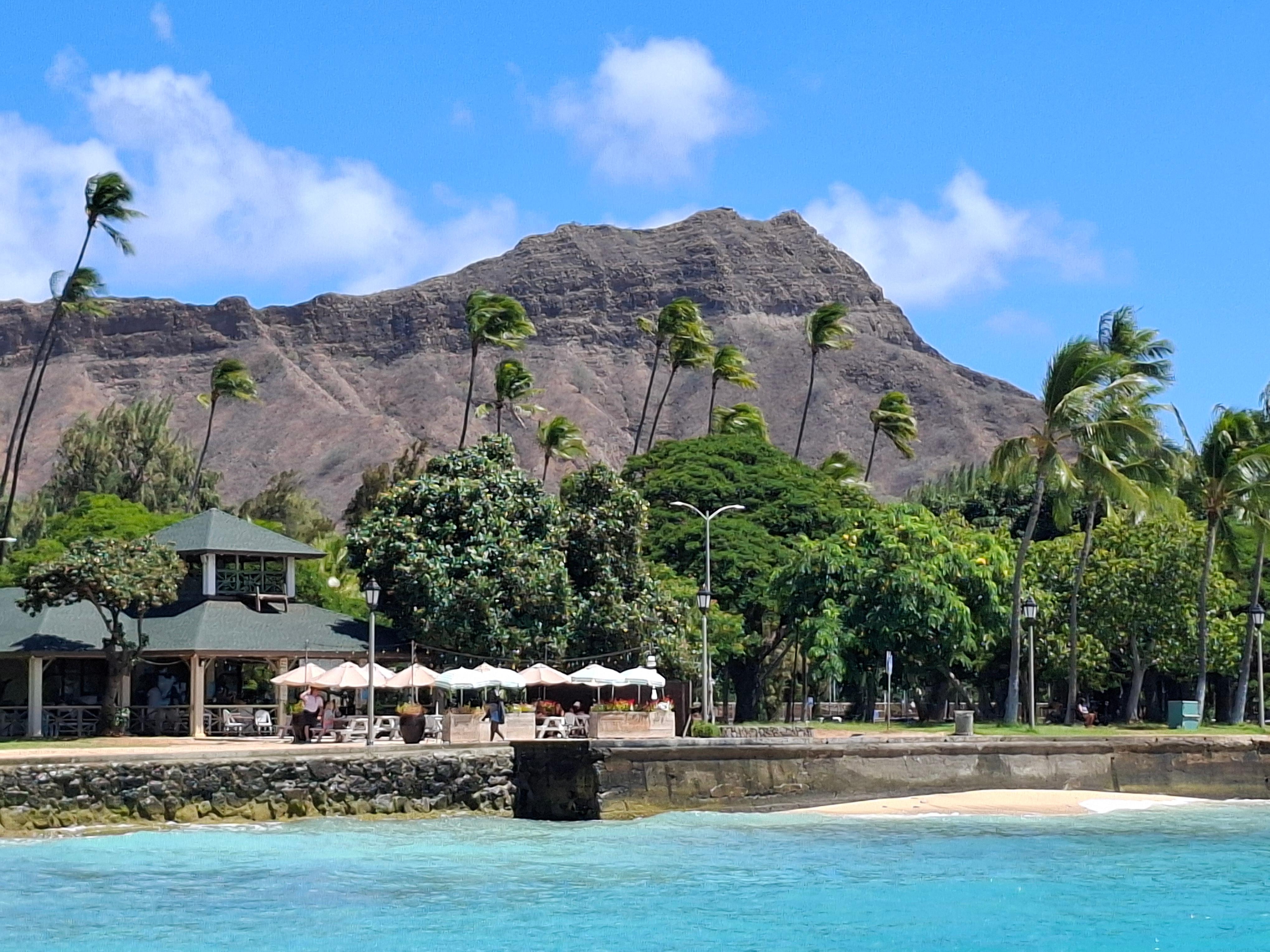 Diamond head crater