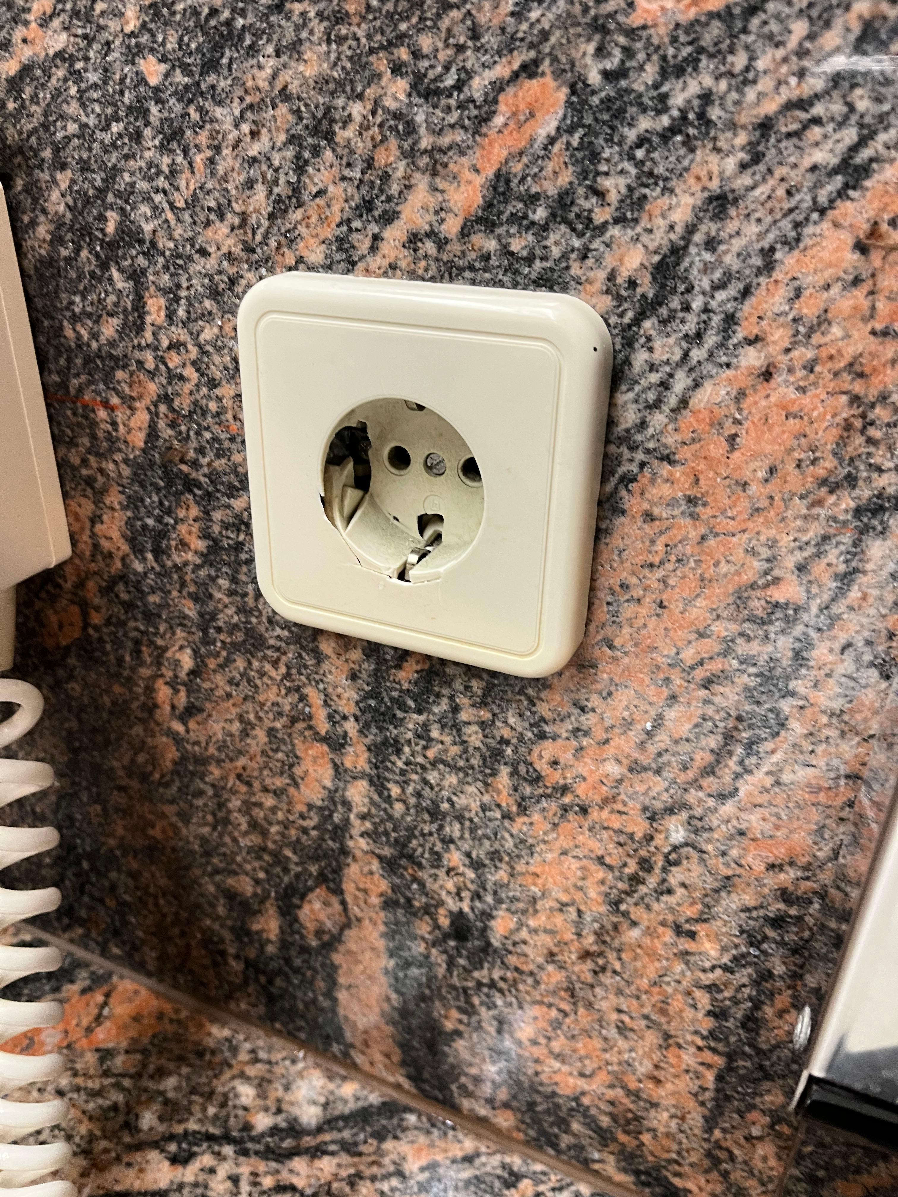 Steckdose im Badezimmer defekt