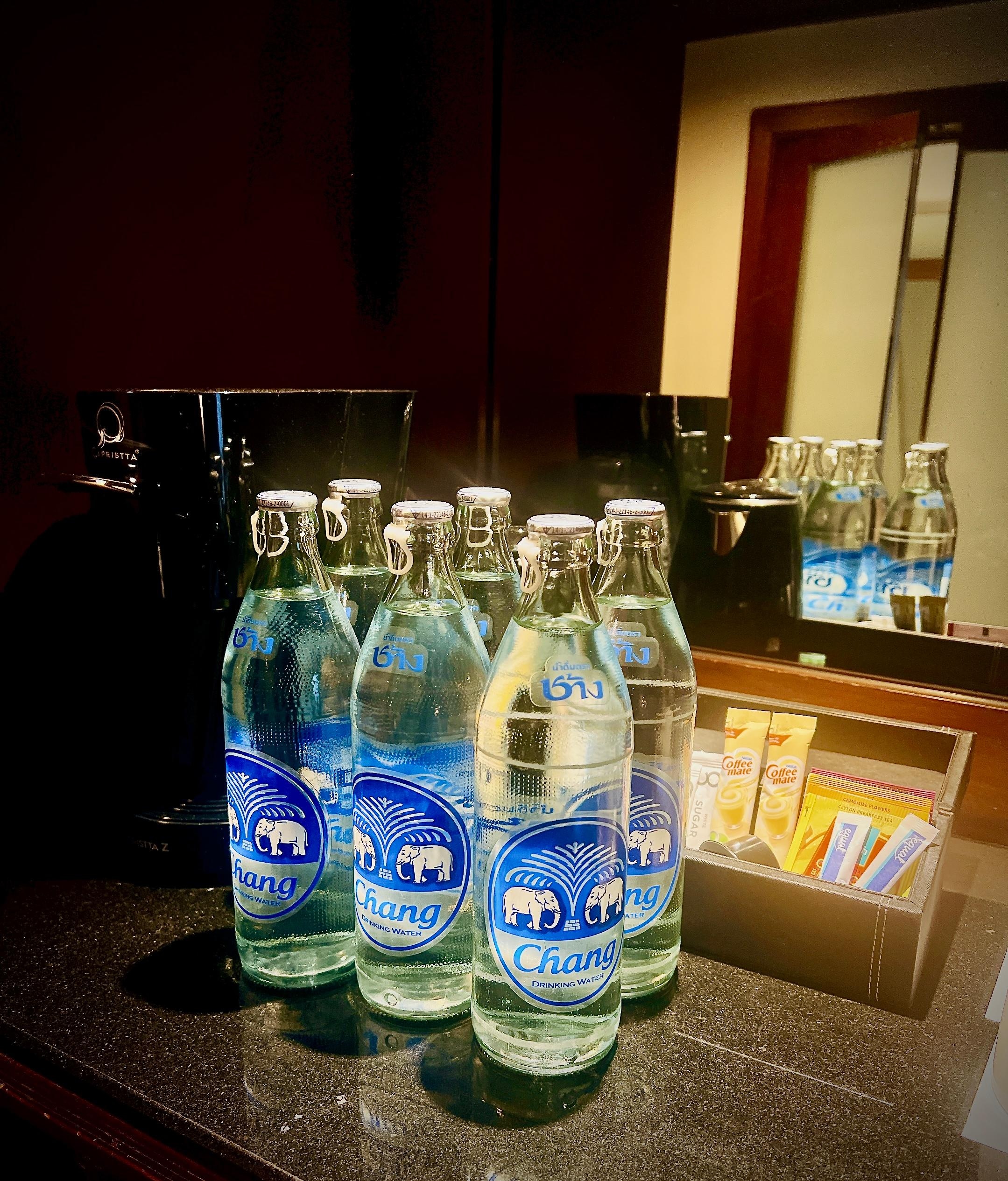 房間給的水很大方