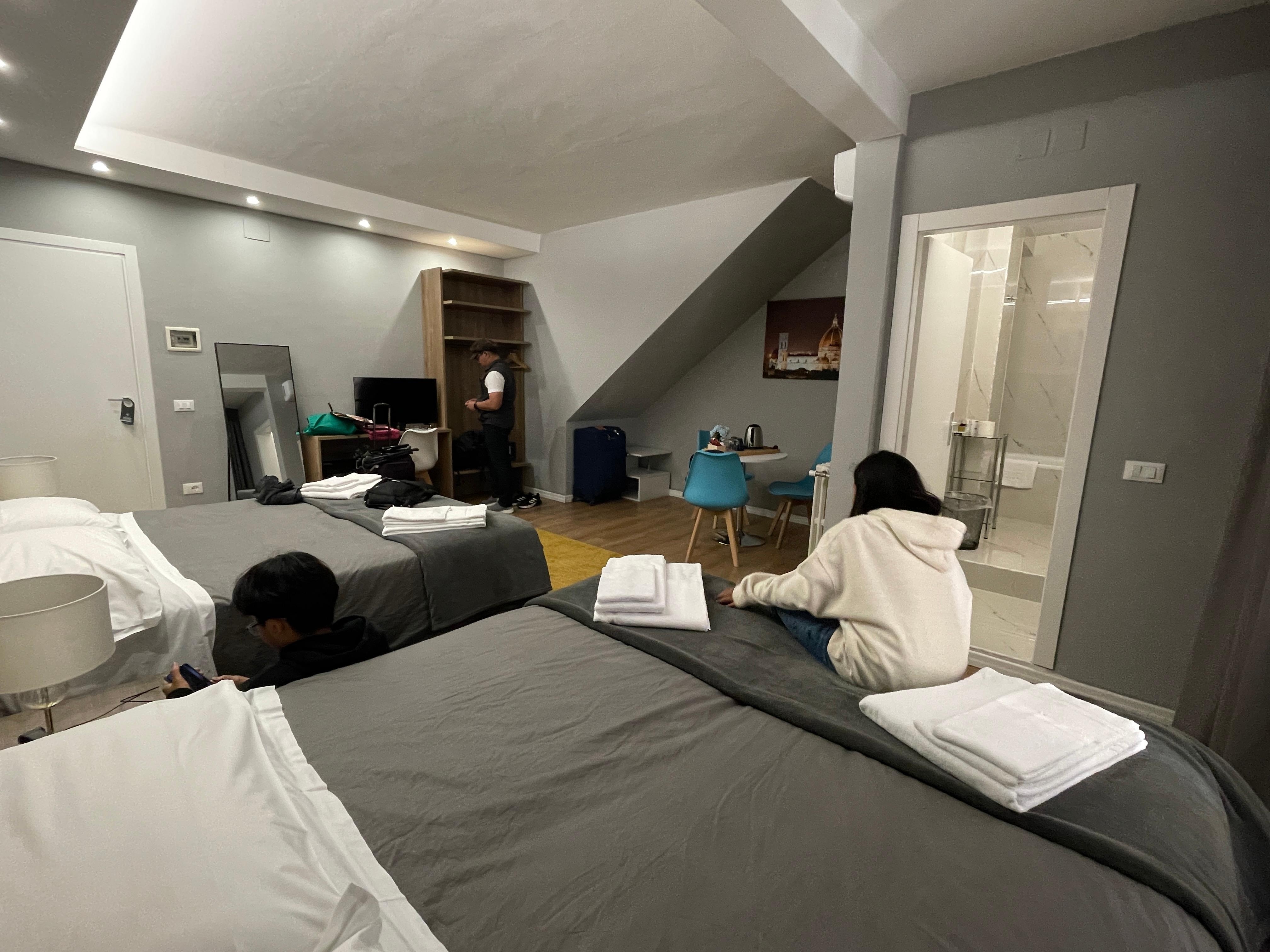 Quad room