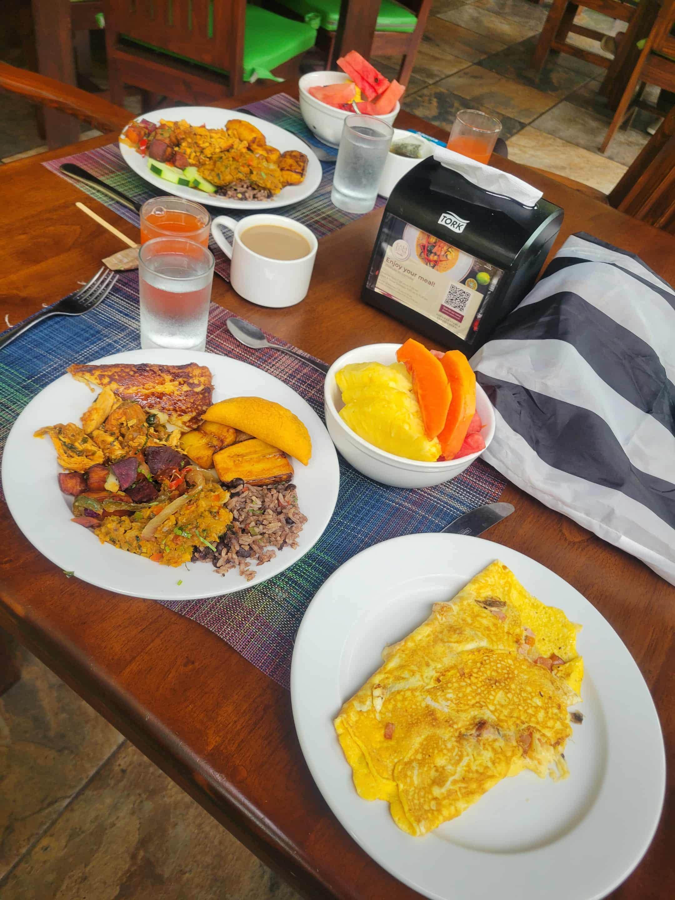 Buffet breakfast. Lots of selection. Fresh fruit was delicious.