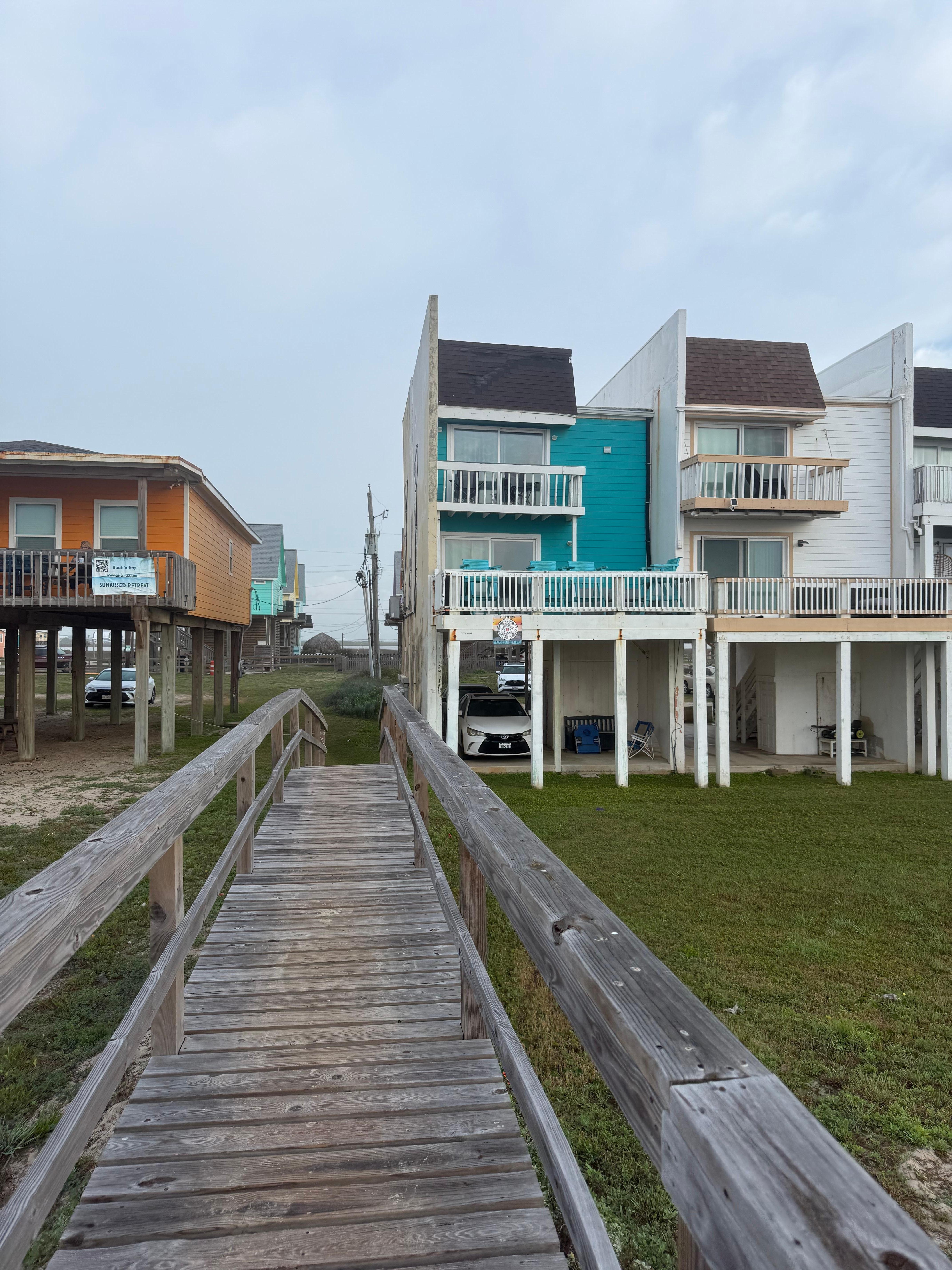 Beautiful house view from the walkover. 