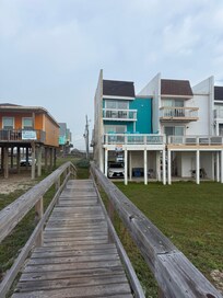 Beautiful house view from the walkover.