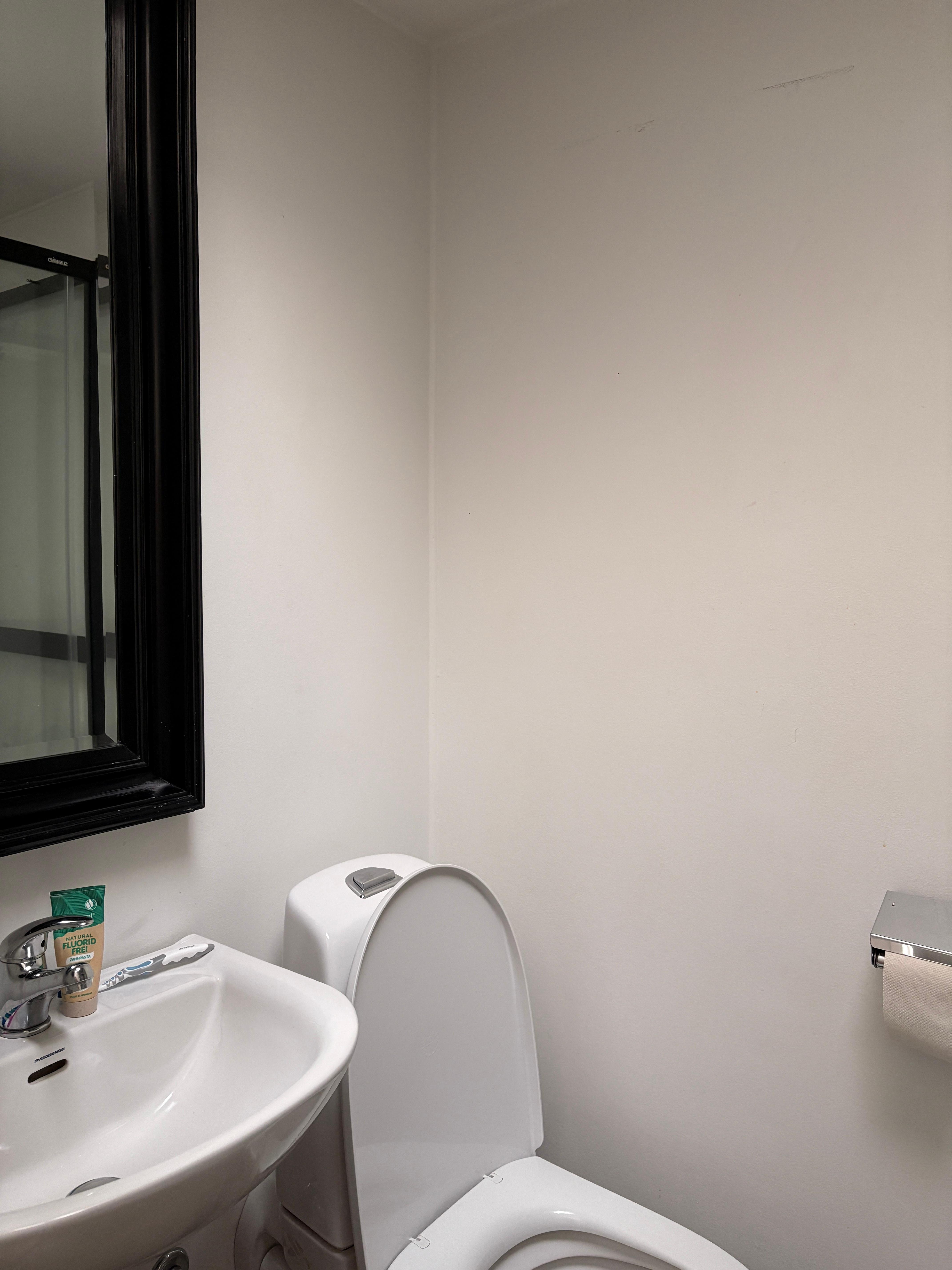 Bei Royal Zimmer eigenes Badezimmer 