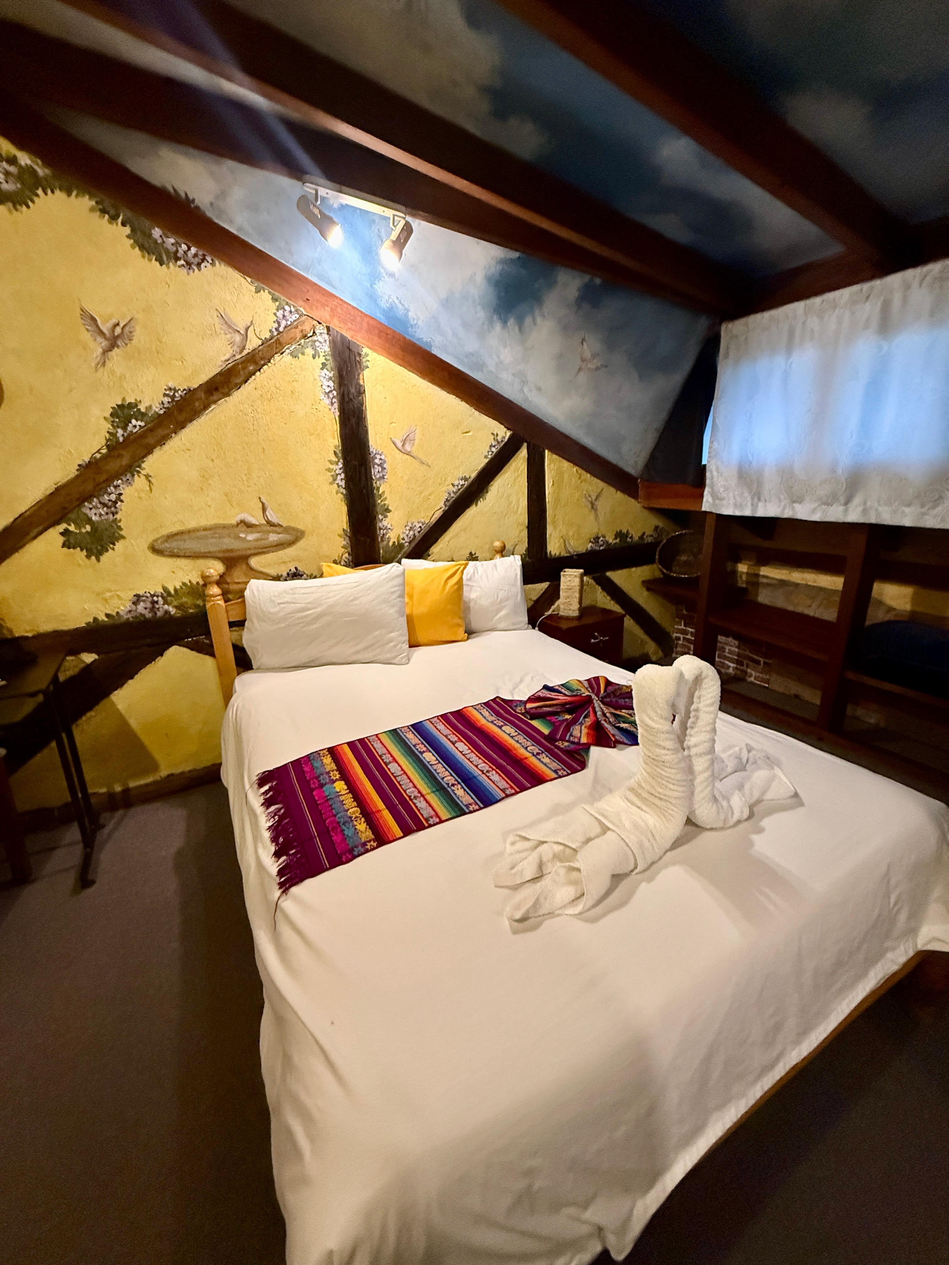 How cute is this room?? 