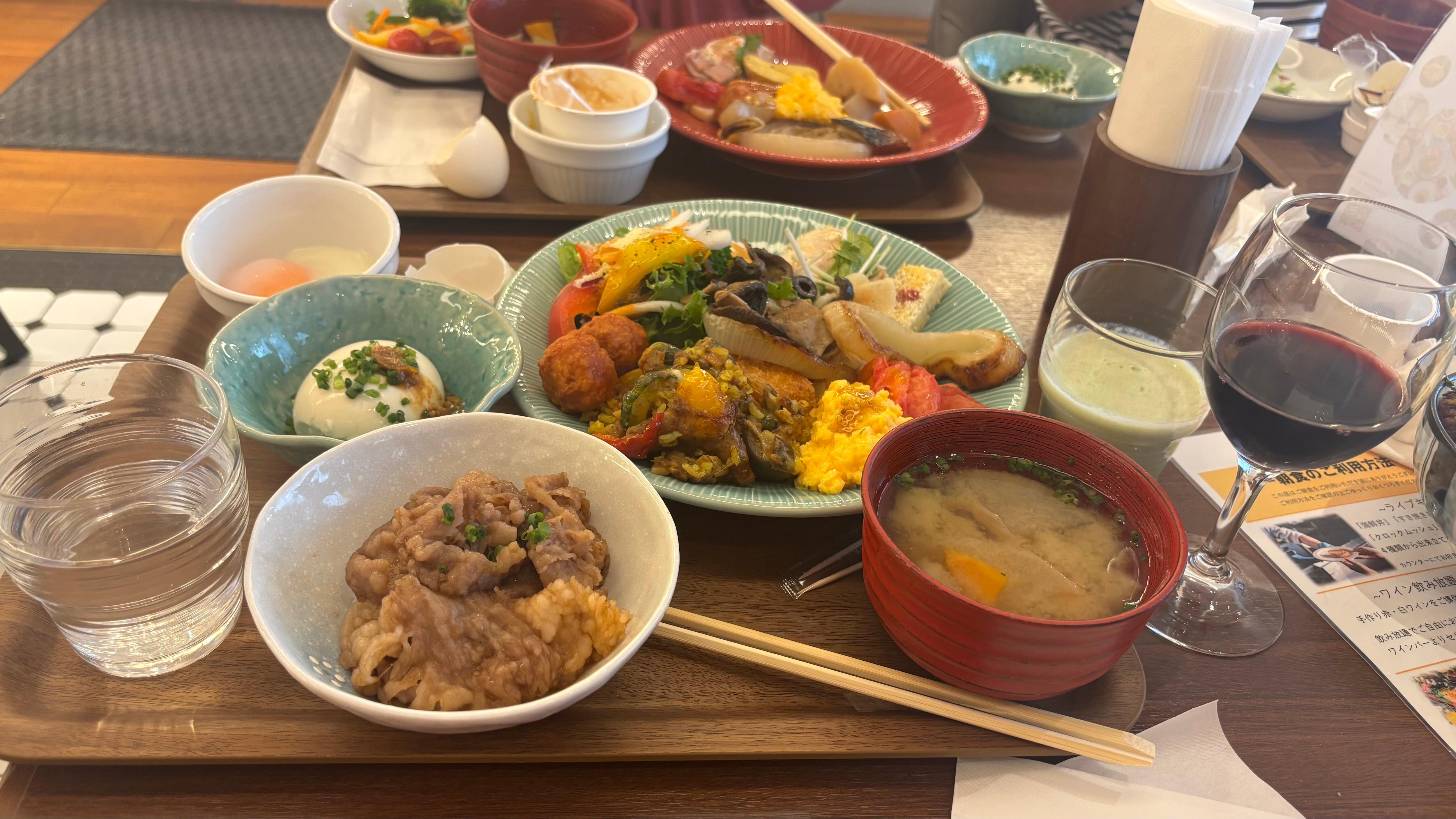 食べ物も飲み物も、たくさんの品数があり、とても美味しかったです。