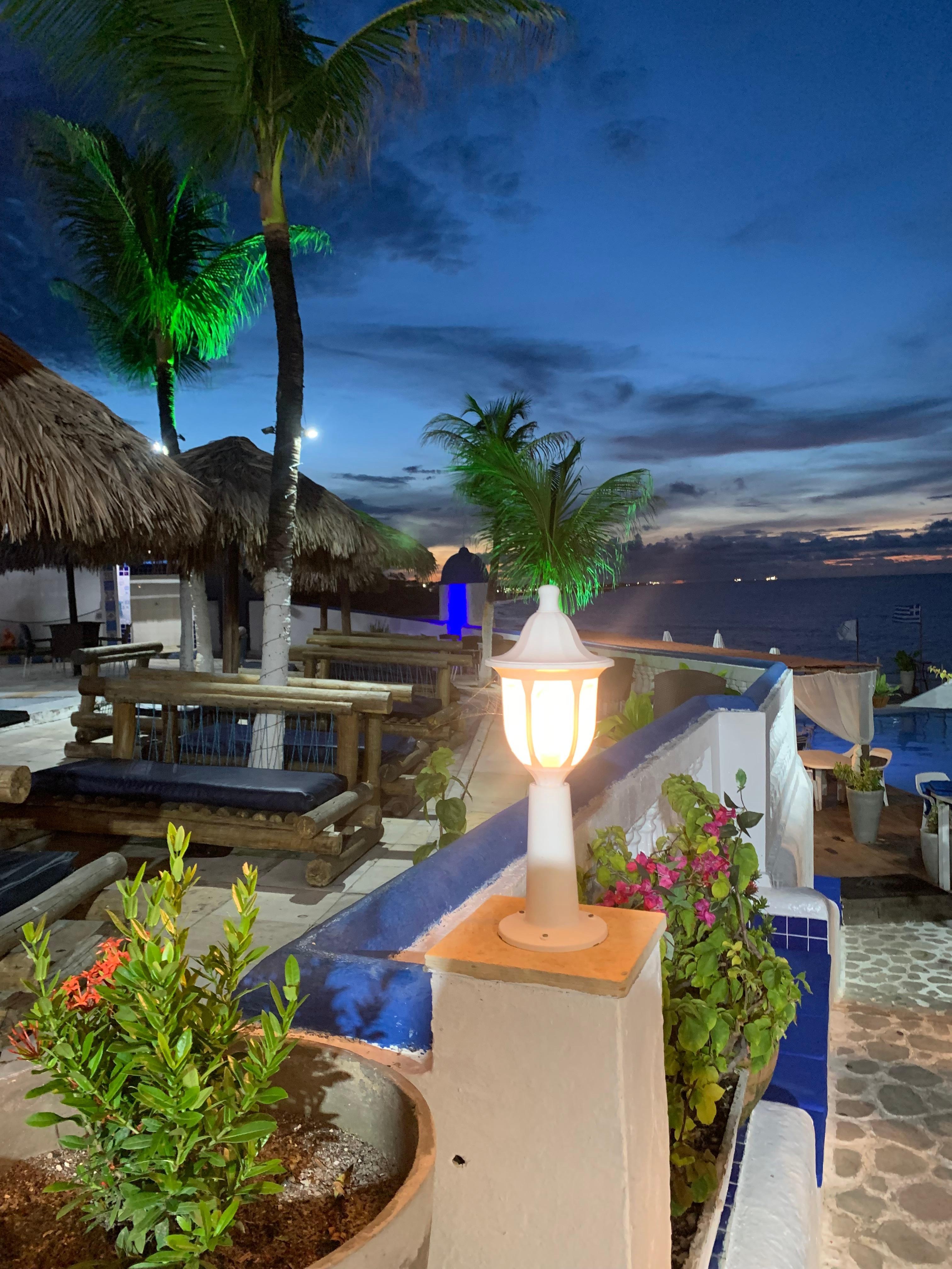 A noite tudo calmo, tranquilo. 