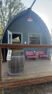 The mini cabin I stayed.