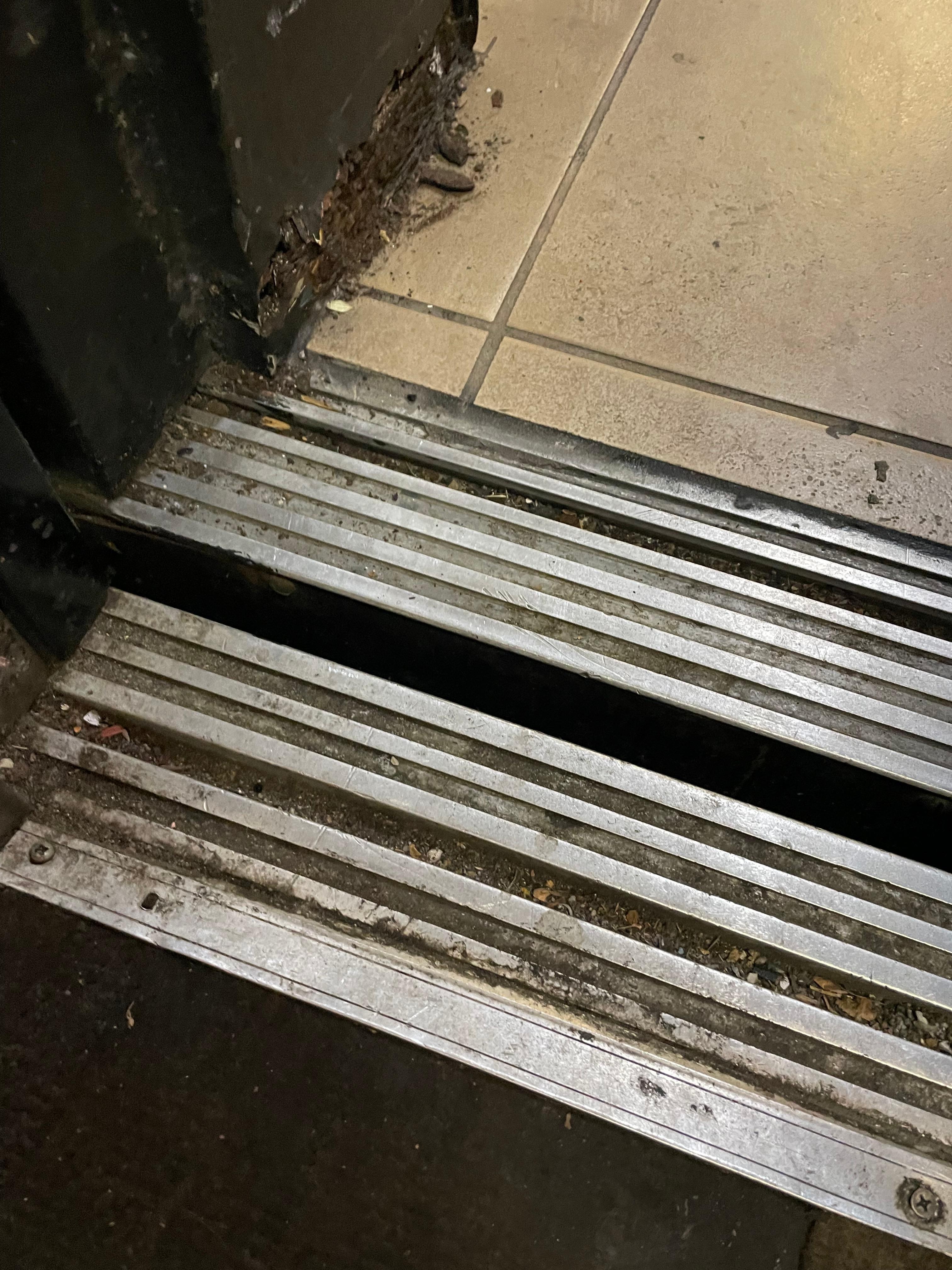 Poor condition … tracks filthy 