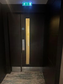 Where does it state - guests can not use the stairs