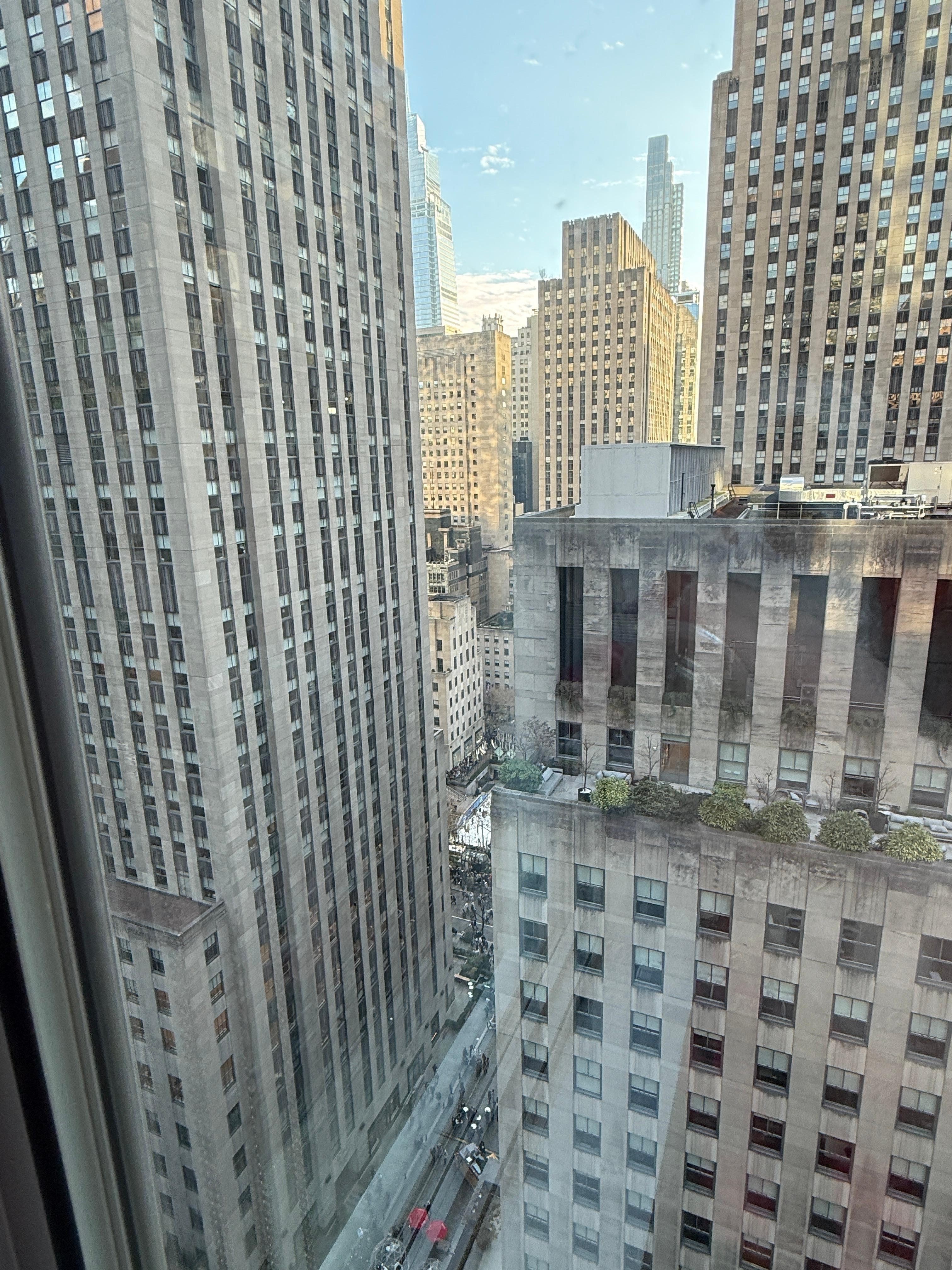 Peek-a-boo vote to Rockefeller rink